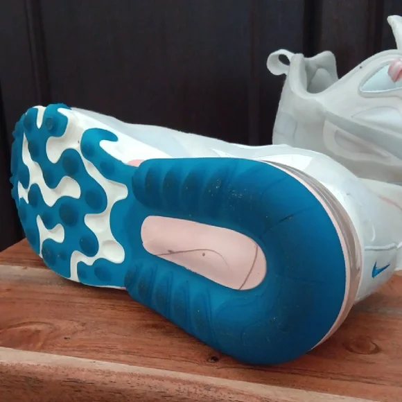 Nike Women's Cream and Pink Sneakers - Picture 13 of 16